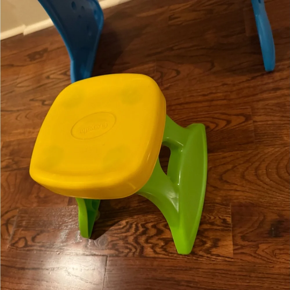 Crayola Green and Yellow Kids Desk Set